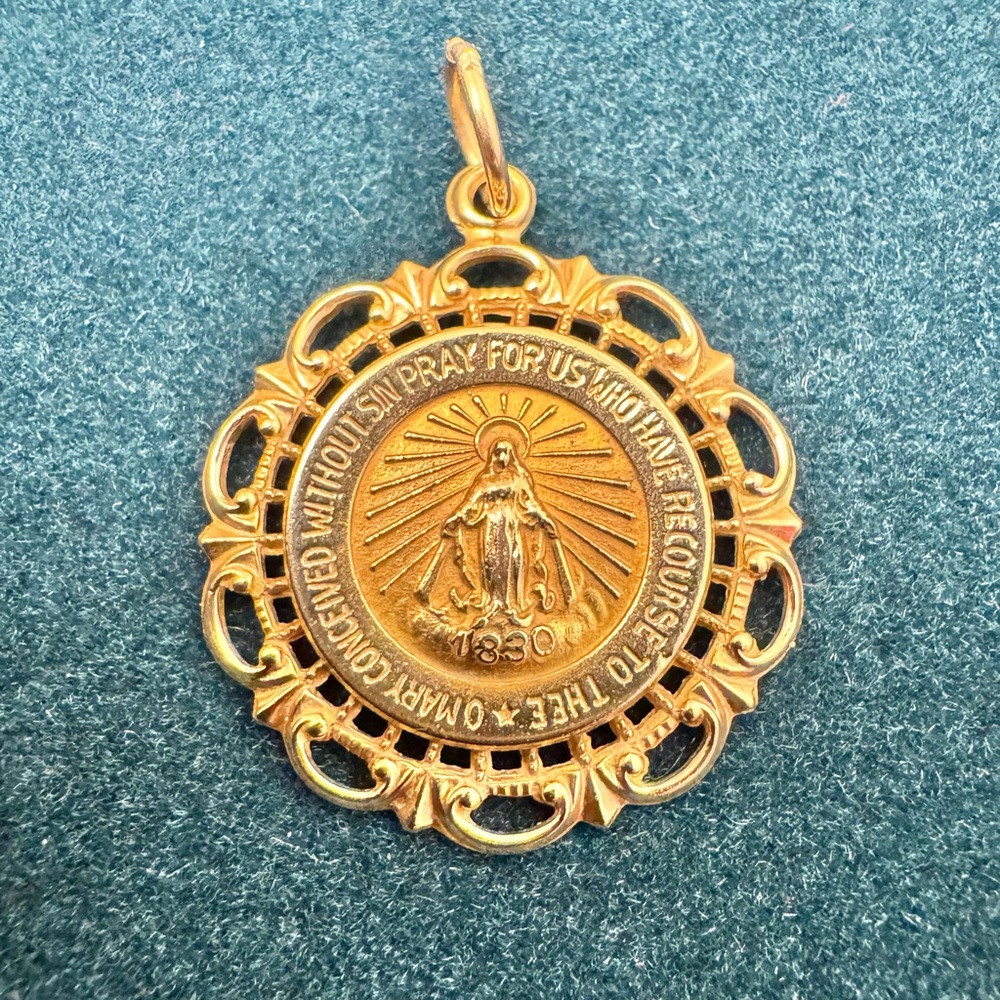 14kt Gold Blessed Mother Mary Pendant